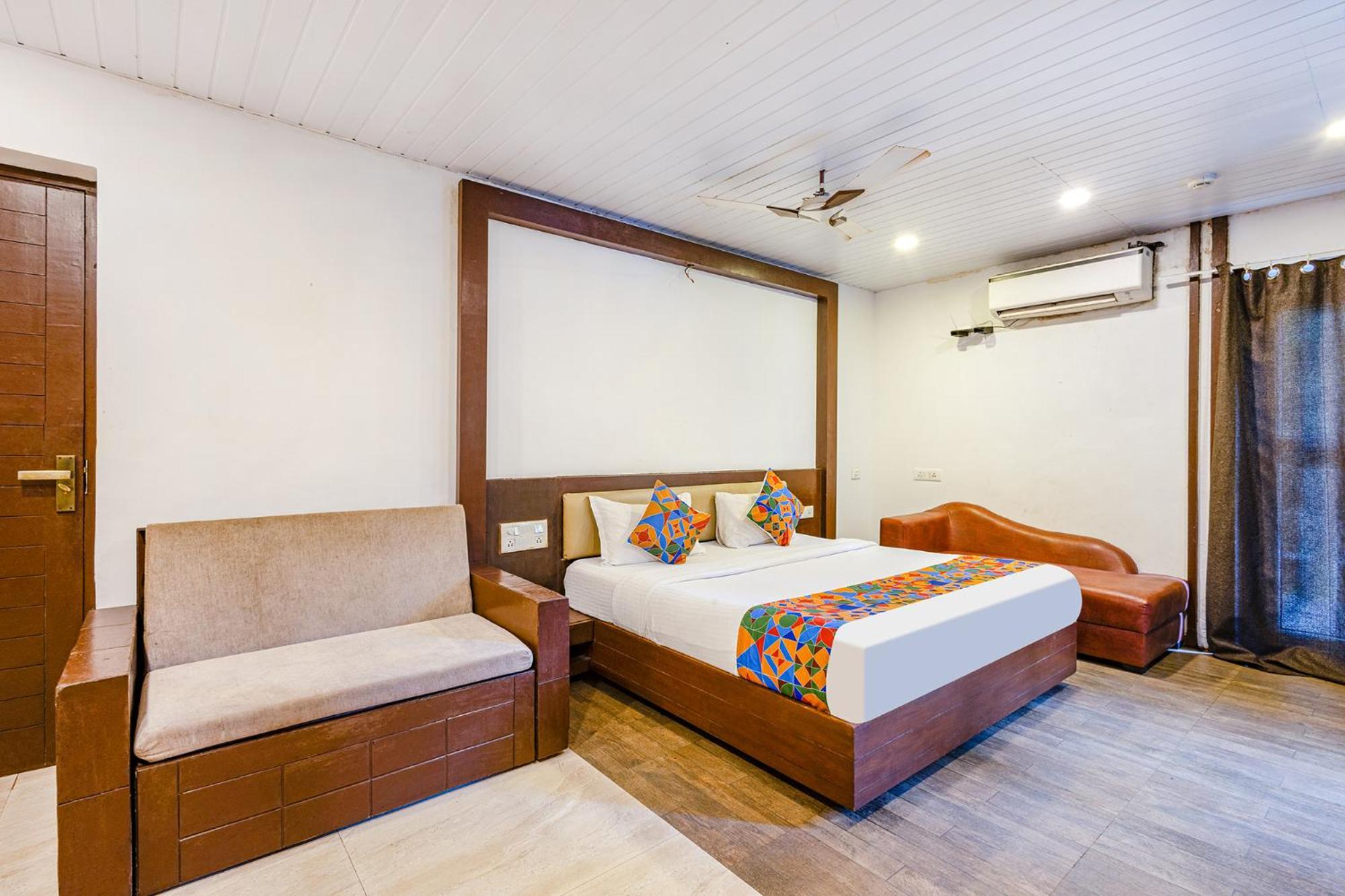 Fabhotel Prime 7 Eleven Resort 坎多林 外观 照片