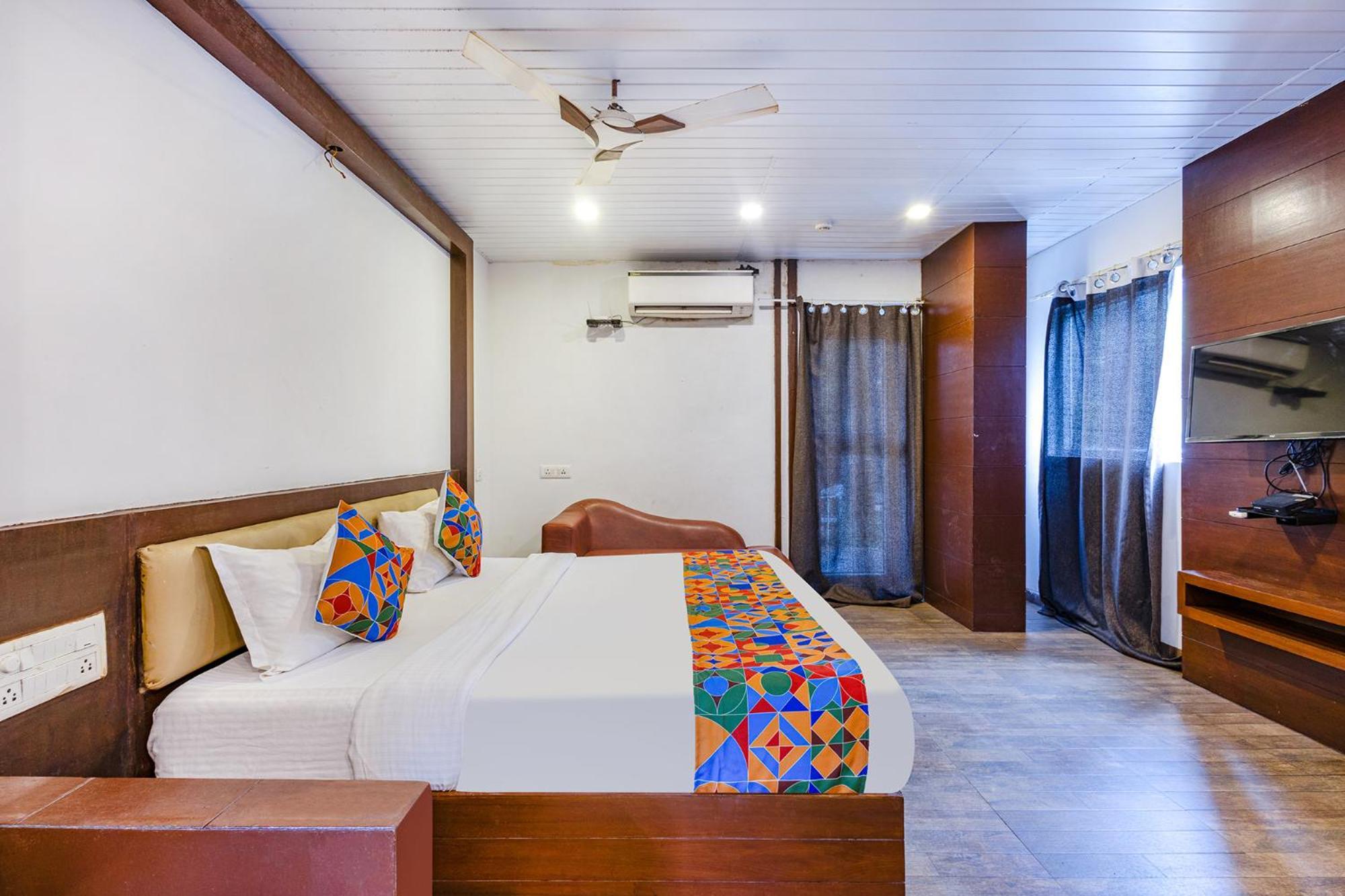 Fabhotel Prime 7 Eleven Resort 坎多林 外观 照片