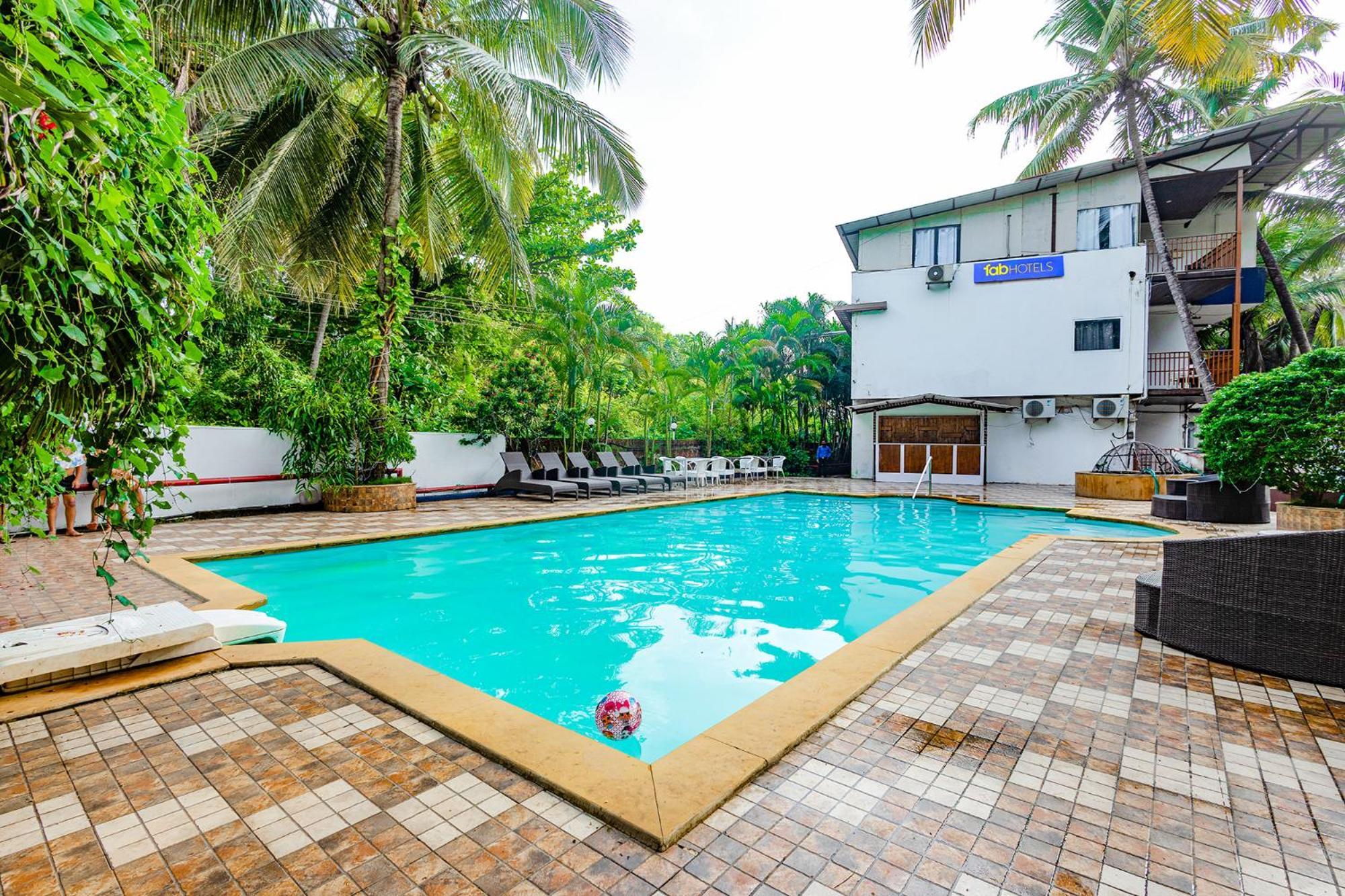 Fabhotel Prime 7 Eleven Resort 坎多林 外观 照片